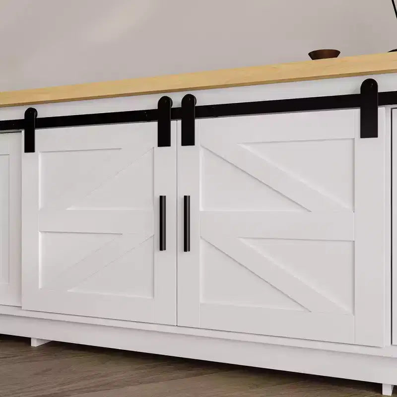 Meuble TV de style ferme moderne avec portes coulissantes à motif de croix et grand espace de rangement – Idéal pour l'organisation et la décoration du salon
