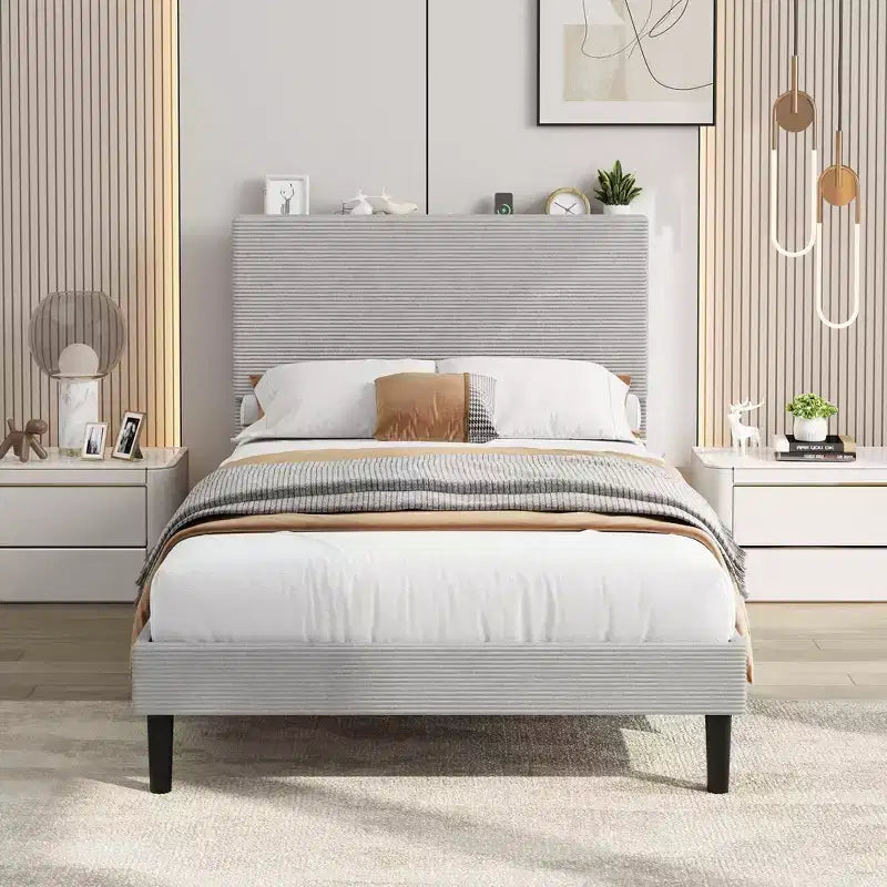 Cadre de lit Queen Size, Cadre de lit plateforme rembourré réglable en velours avec station de recharge, Tête de lit de rangement réglable, Aucun sommier tapissier requis