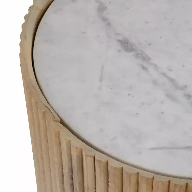 Table d'appoint décorative en bois nervuré avec plateau en marbre et rangement - Petite table d'appoint pour la décoration de la chambre ou du salon